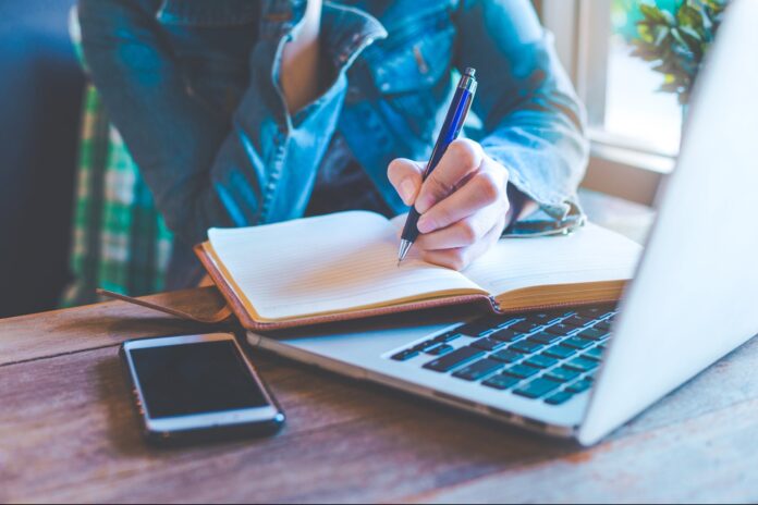 4 Reasons Why You Should Join a Collaborative Book Publications
