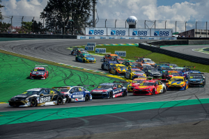 The Upland Metaverse Vents Gasoline with the Stock Car Pro Series