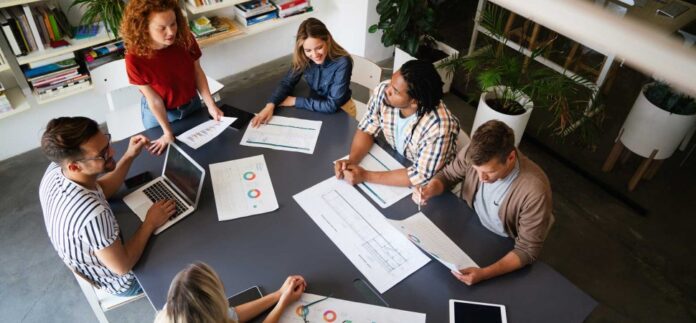 How to Adapt Your Team Management for the Busy Holiday Season