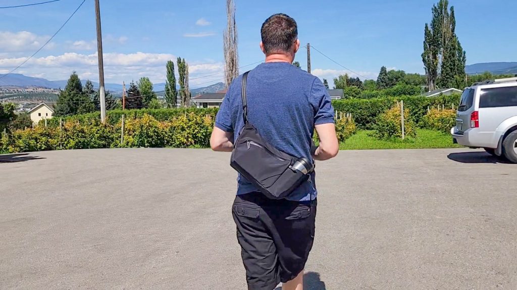 ALPAKA Flow Satchel 4 outdoors